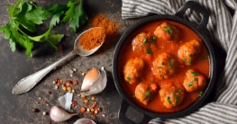 Albondigas in Tomatensauce