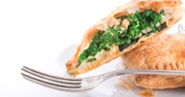 Spinattaschen aus Blätterteig